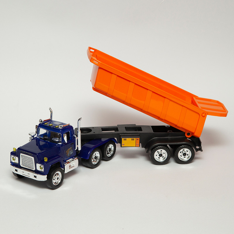 ماشین بازی طرح تریلی ماک مدل 4646