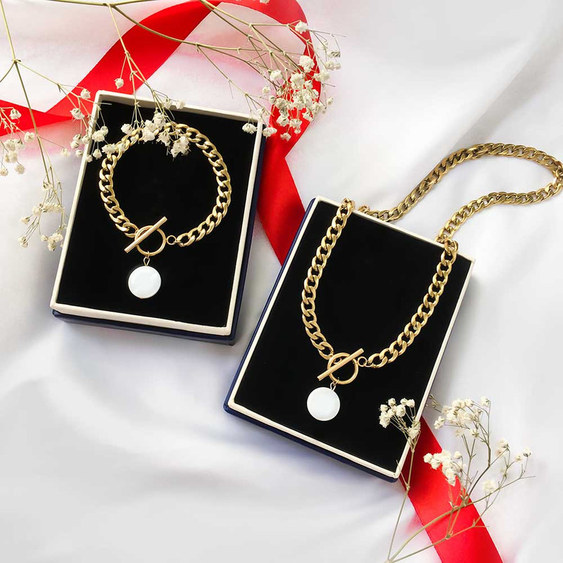 نیم ست زنانه مدل پلاک صدفی و قفل تی کد W_009