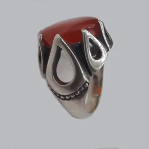 انگشتر نقره مردانه مدل عقیق یمنی