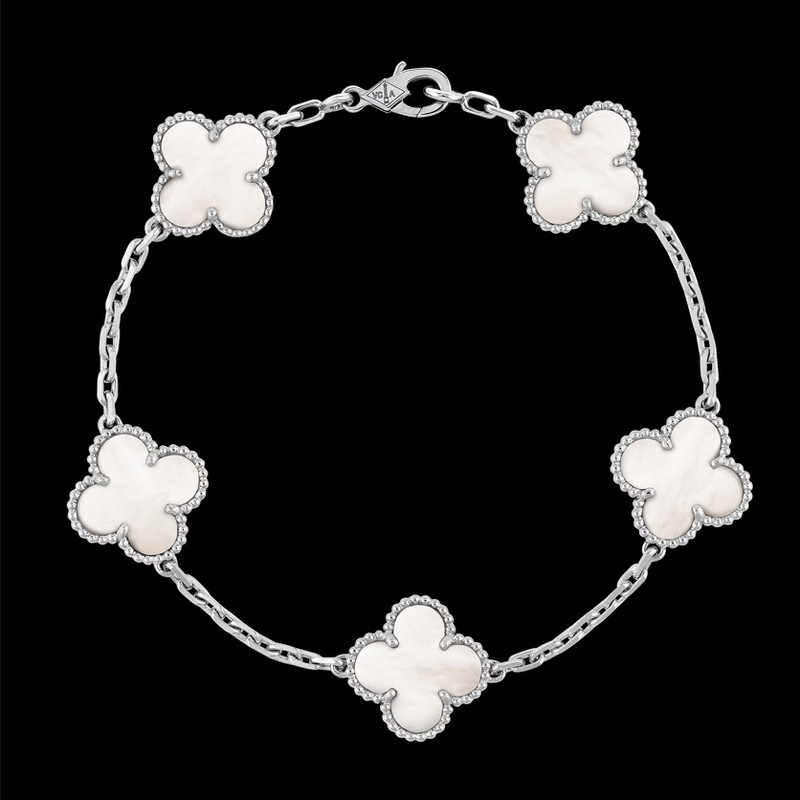 دستبند زنجیری نقره زنانه مدل ونکلیف دستبند زنجیری نقره زنانه مدل ونکلیف