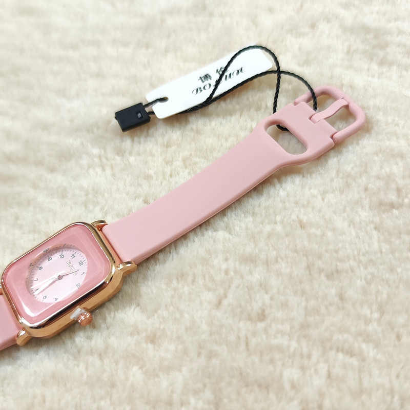 ساعت مچی عقربه ای زنانه  بولون مدل بند ژله ای ضد حساسیت اسپرت کد 2