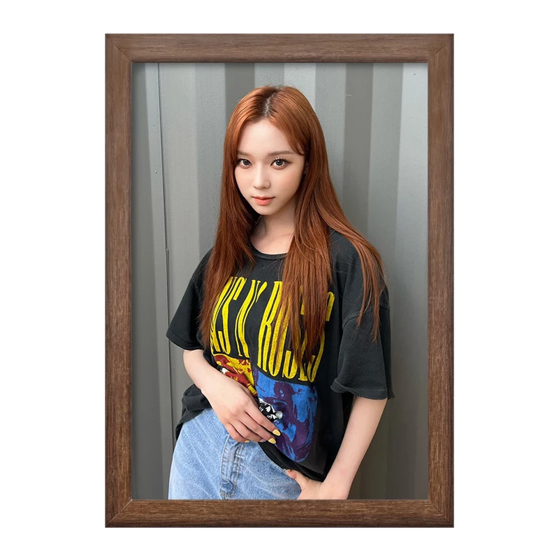 تابلو خندالو طرح وینتر گروه آسپا Aespa  کد 19736