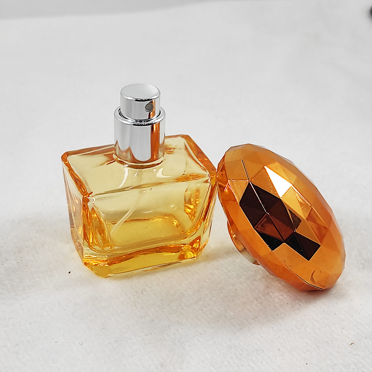 محفظه نگهدارنده عطر کد 6