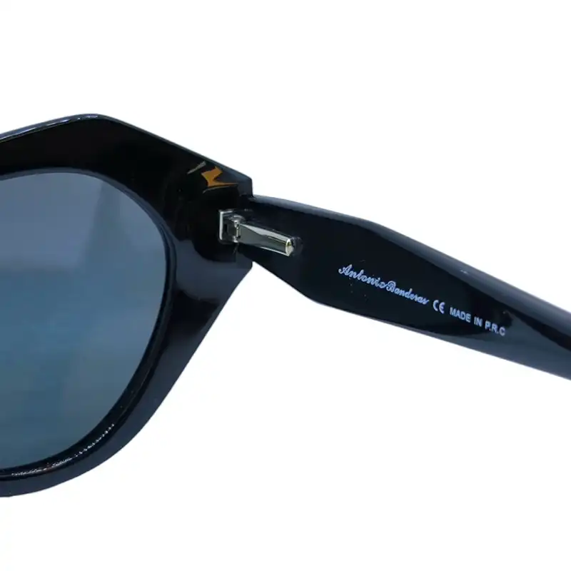 عینک آفتابی آنتونیو باندراس مدل HTA8801