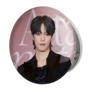 آینه جیبی خندالو طرح دینو گروه سونتین Seventeen مدل تاشو کد 21609 