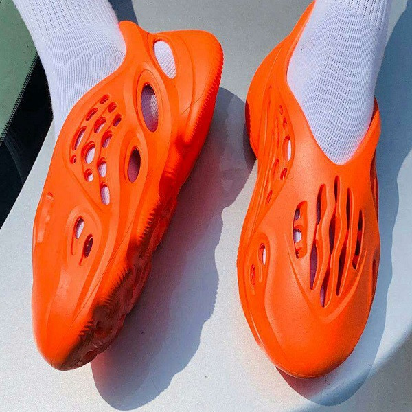 کفش ساحلی مدل  Yeezy Foam