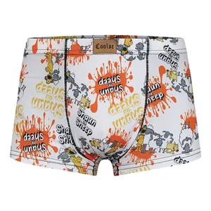 شورت مردانه کولسی مدل نیم پا طرح بره ناقلا