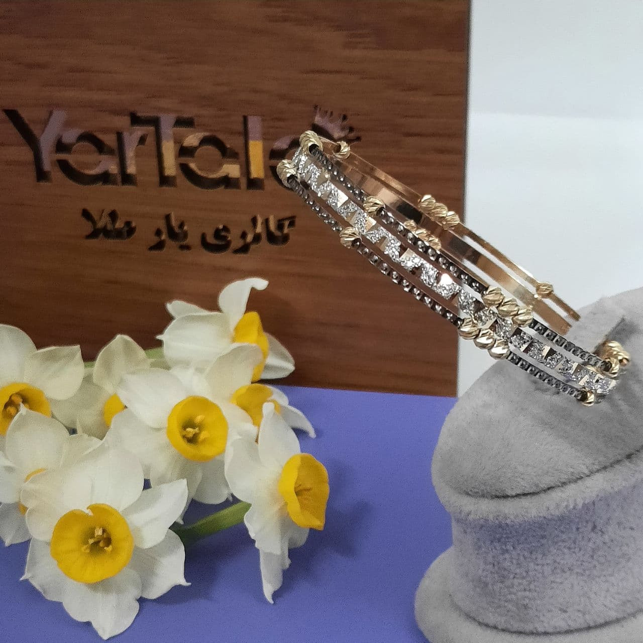 النگو طلا 18 عیار زنانه گالری یارطلا مدل 12 کد AL45-W-2 النگو طلا 18 عیار زنانه گالری یارطلا مدل 12 کد AL45-W-2