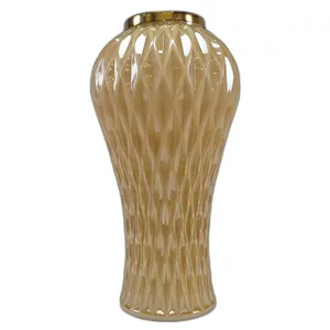 گلدان دکوری مدل شیشه ای طرح لوزی