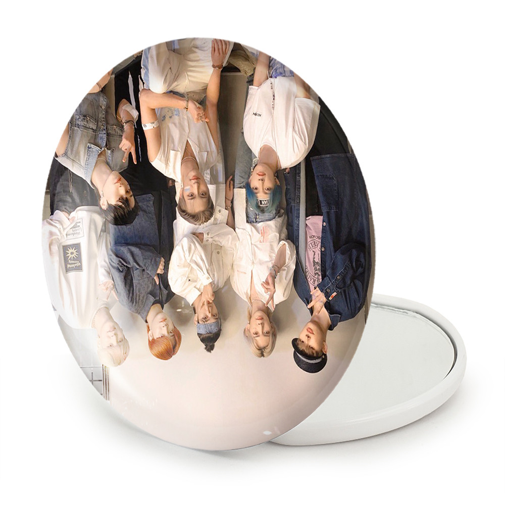 آینه جیبی خندالو طرح گروه ایتیز ATEEZ مدل تاشو کد 21301