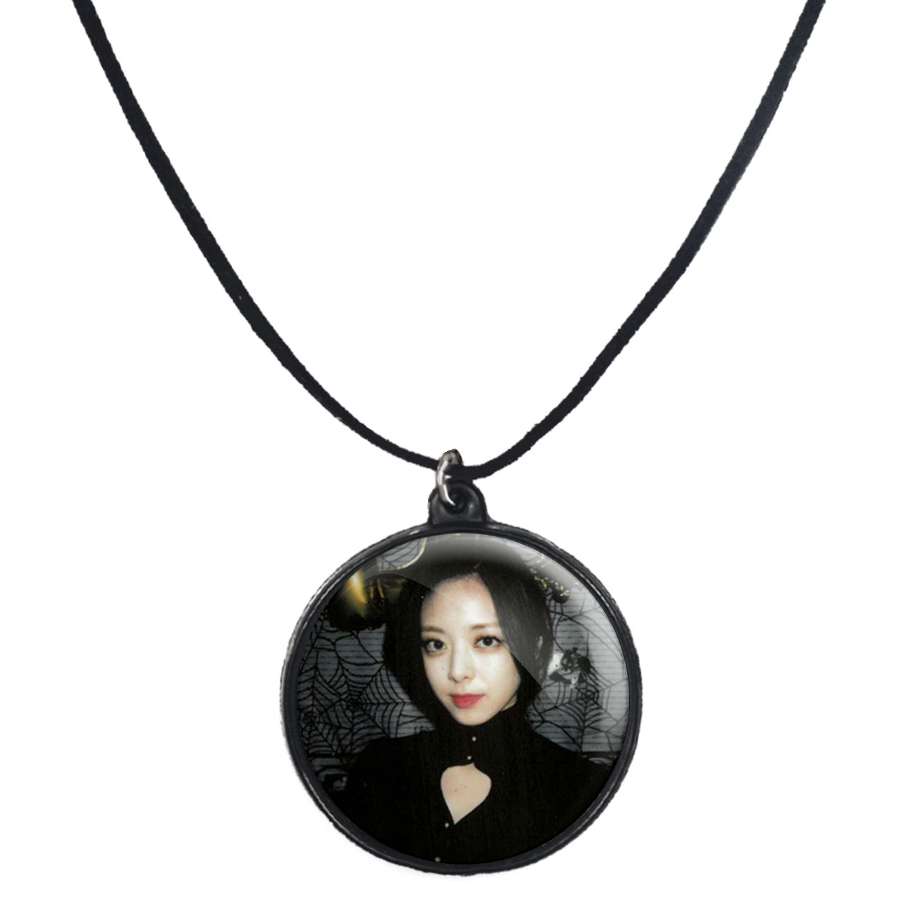 گردنبند پرمانه طرح گروه موسیقی ایتزی کد pmb.13148 مدل دو طرفه