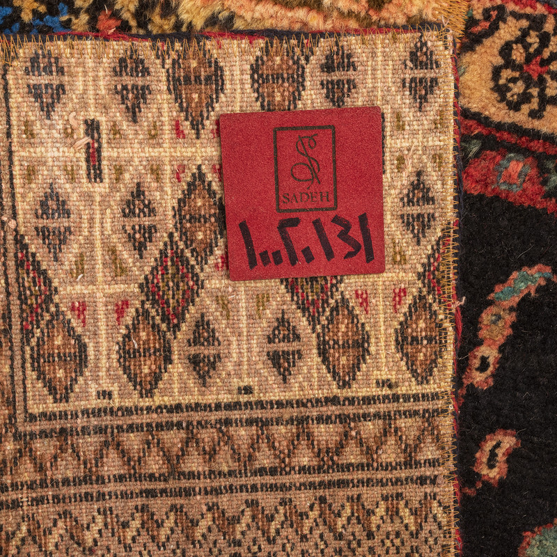 کلاژ فرش دستباف یک و نیم متری ساده کارپت کد 10020131 کلاژ فرش دستباف یک و نیم متری ساده کارپت کد 10020131