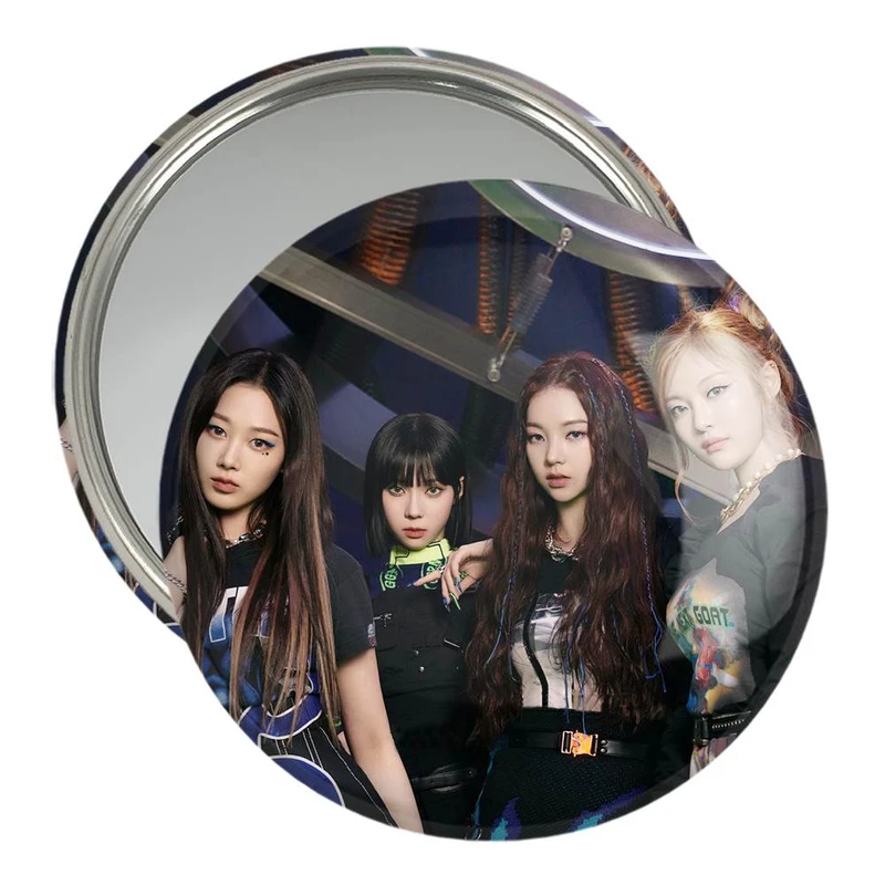 آینه جیبی خندالو مدل گروه آسپا Aespa  کد 12472