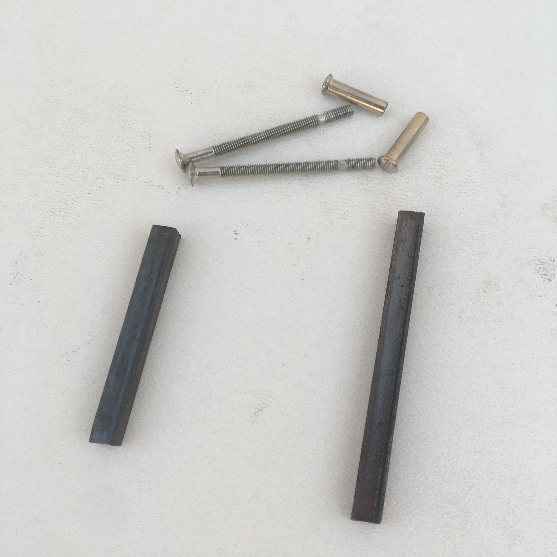 دستگیره در آوا مدل Serv-L مجموعه 2 عددی دستگیره در آوا مدل Serv-L مجموعه 2 عددی