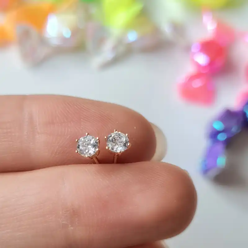 گوشواره زنانه ژوپینگ مدل تک نگین