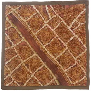 رومیزی سوزن دوزی مدل سرمه عسلی کد POSER21