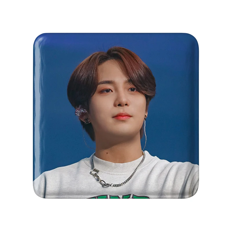 مگنت خندالو طرح جونگهو گروه ایتیز ATEEZ  مدل مربعی کد 21292