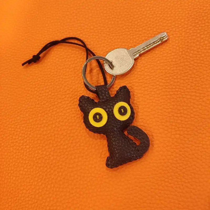 جاکلیدی چرمی مدل گربه