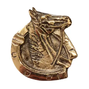 زیرسیگاری مدل نعل اسب