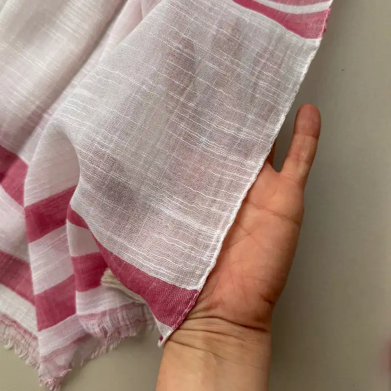 شال زنانه مدل نخی دستک راه راه سبک تابستانی کد 2