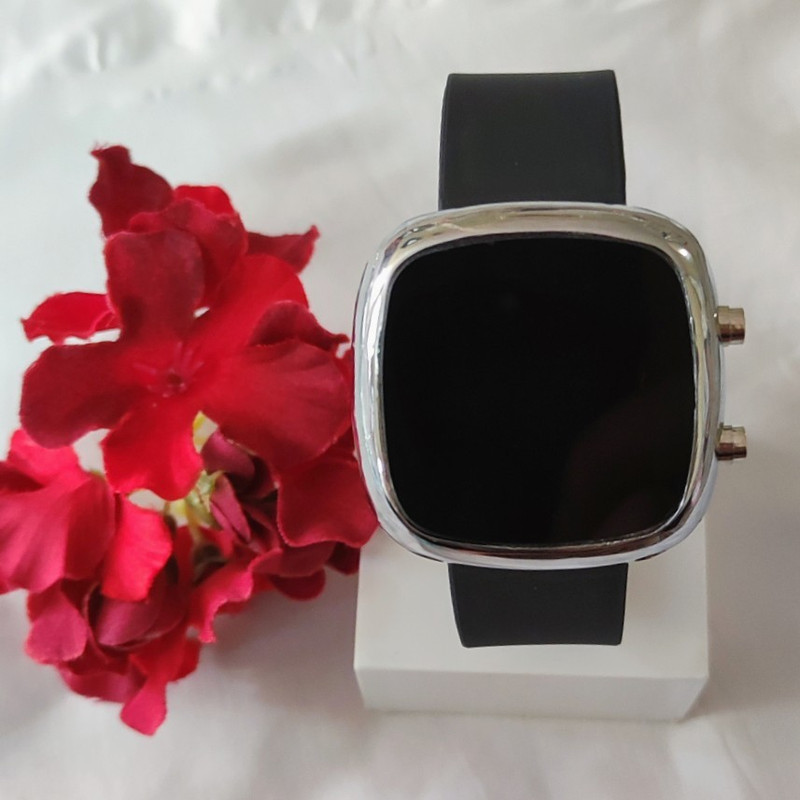 ساعت مچی دیجیتال والار مدل W1