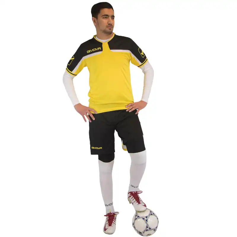 ست تی شرت و شلوارک ورزشی مردانه جیووا مدل KITC47 Soccer Kit رنگ زرد