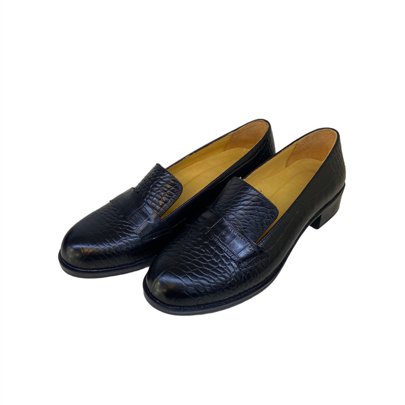 کفش زنانه مدل پگاه چرم طبیعی رنگ مشکی