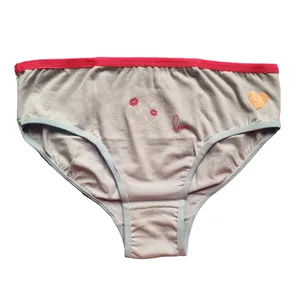 شورت زنانه مدل love