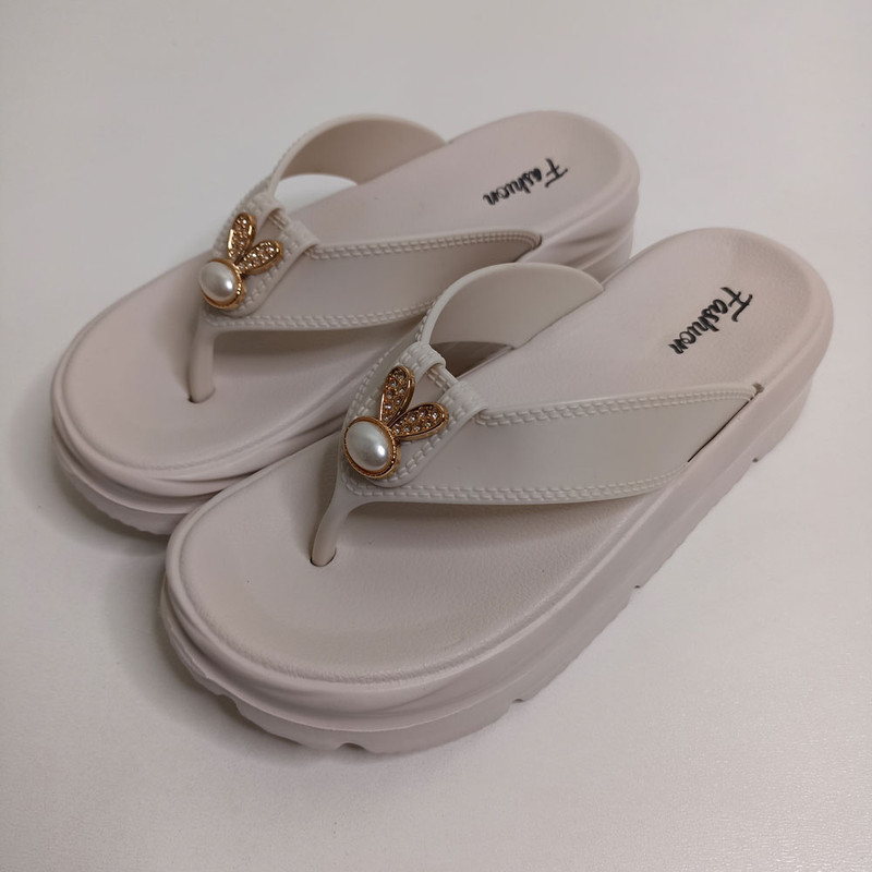 دمپایی لاانگشتی زنانه پاپا مدل هیون کد 1617-LCR