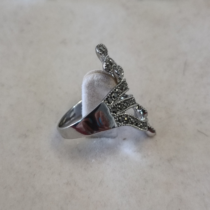 انگشتر زنانه مدل تاج نگین دار