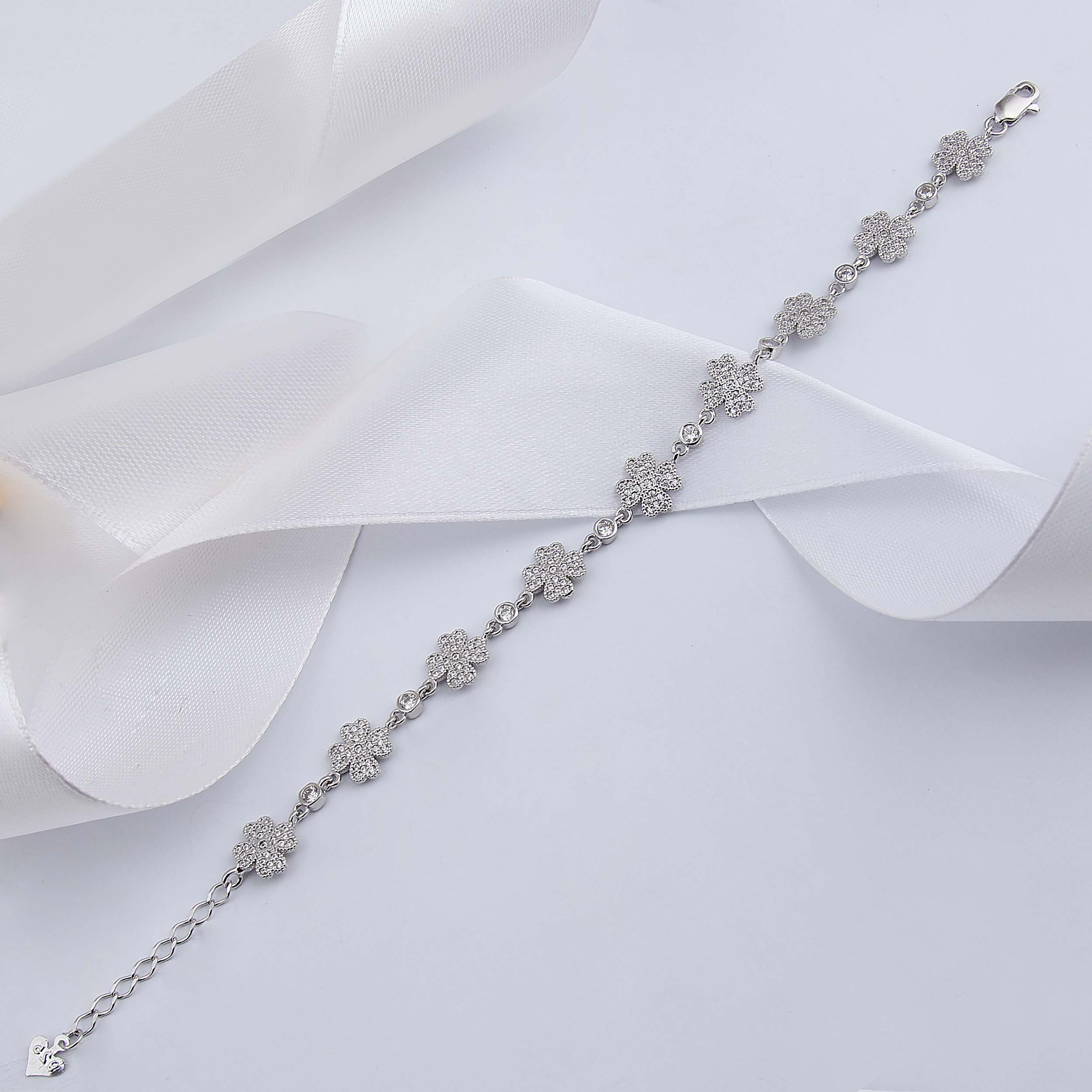 دستبند نقره زنانه بازرگانی میلادی مدل قالب جواهری نگین برلیان بدون ریزش آبکاری رادیوم کد DP_796