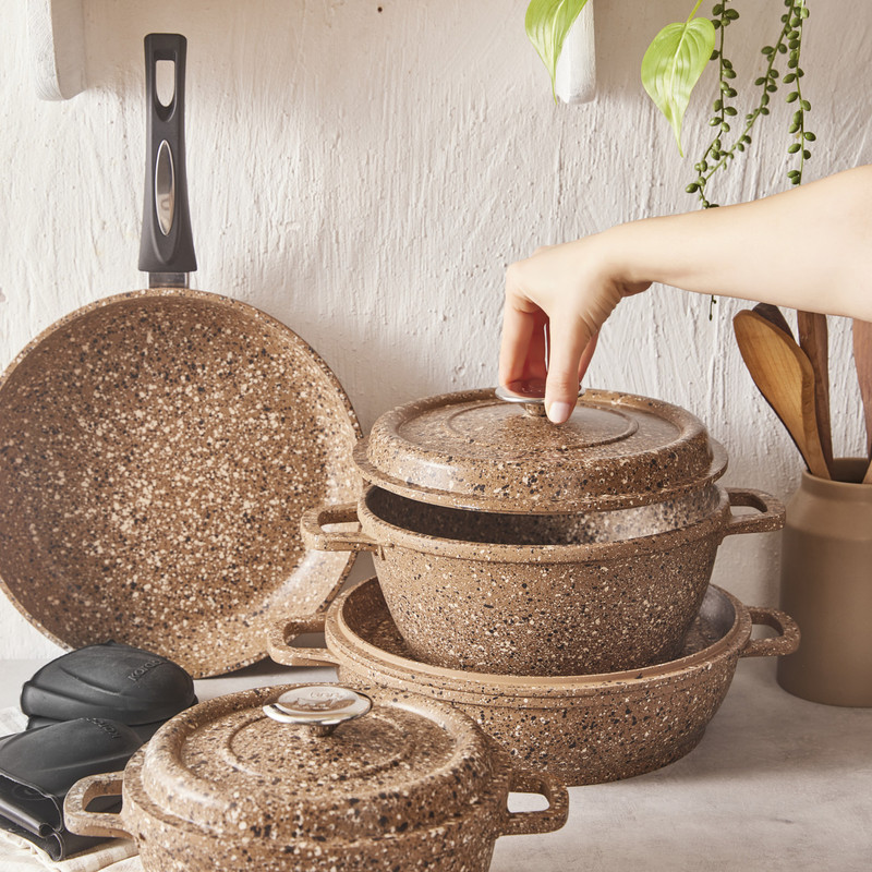 سرویس قابلمه و تابه چدنی 7 پارچه کاراجا مدل Marlon Dokum