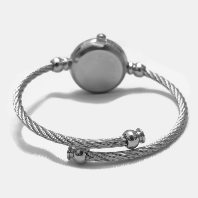 ساعت مچی عقربه ای زنانه مدل کوارتز بند النگویی کد 4