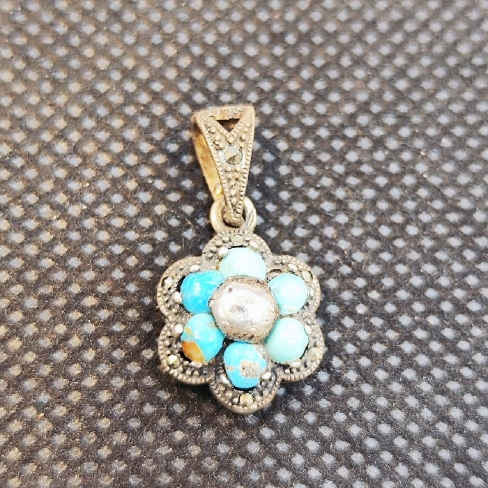 آویز گردنبند نقره زنانه مدل سنگ فیروزه نیشابور کد 85