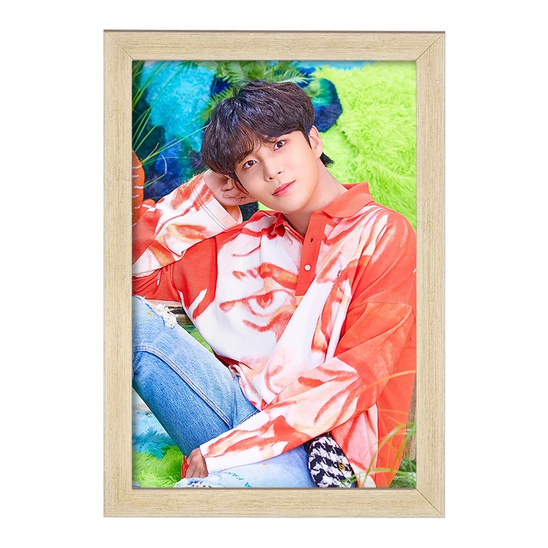 تابلو خندالو مدل جونگهو گروه ایتیز ATEEZ  کد 12295