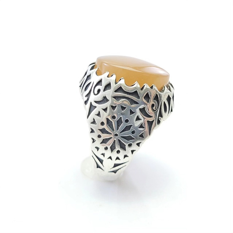 انگشتر نقره مردانه مدل عقیق یمن عسلی کد 2863