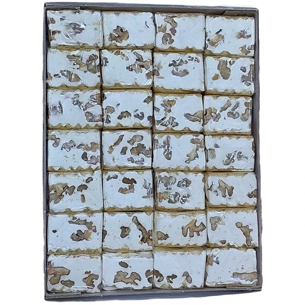 نوقا با مغزی پر گردو تبریز - 900 گرم