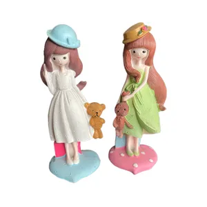 مجسمه مدل دختر عروسک به دست کد 42211 مجموعه ۲ عددی