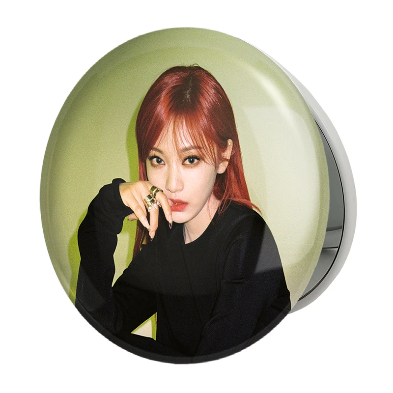 آینه جیبی خندالو طرح نینگ نینگ گروه آسپا Aespa مدل تاشو کد 12479 