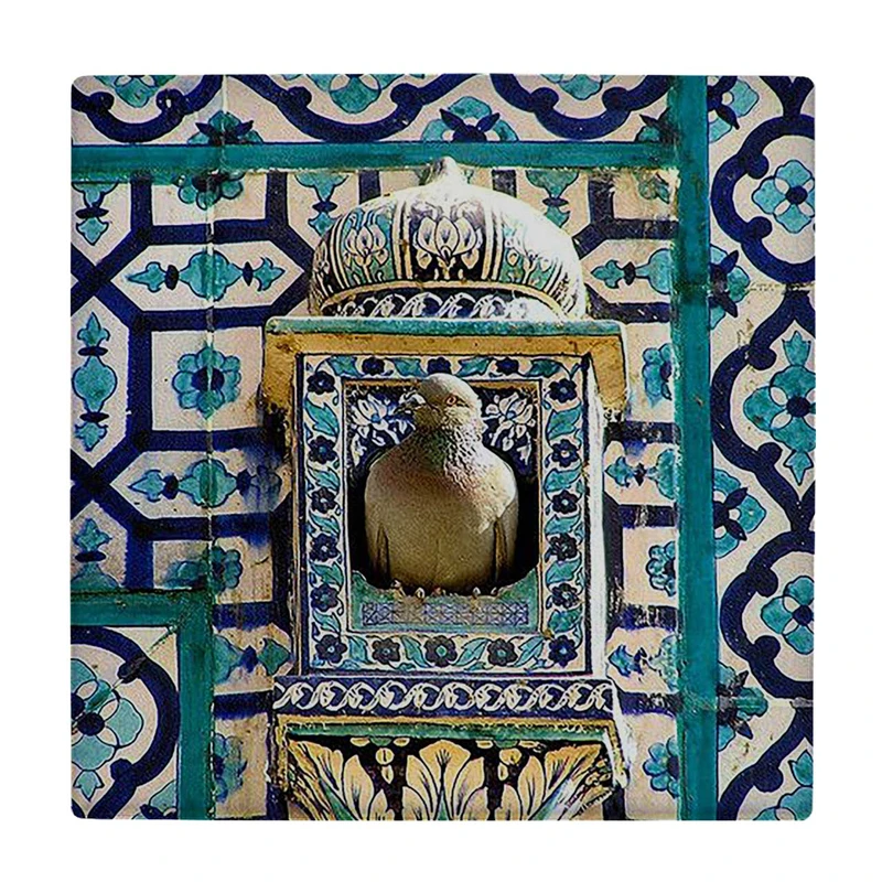  زیر لیوانی  طرح کبوتر در کبوترخانه کد    5925652_4624