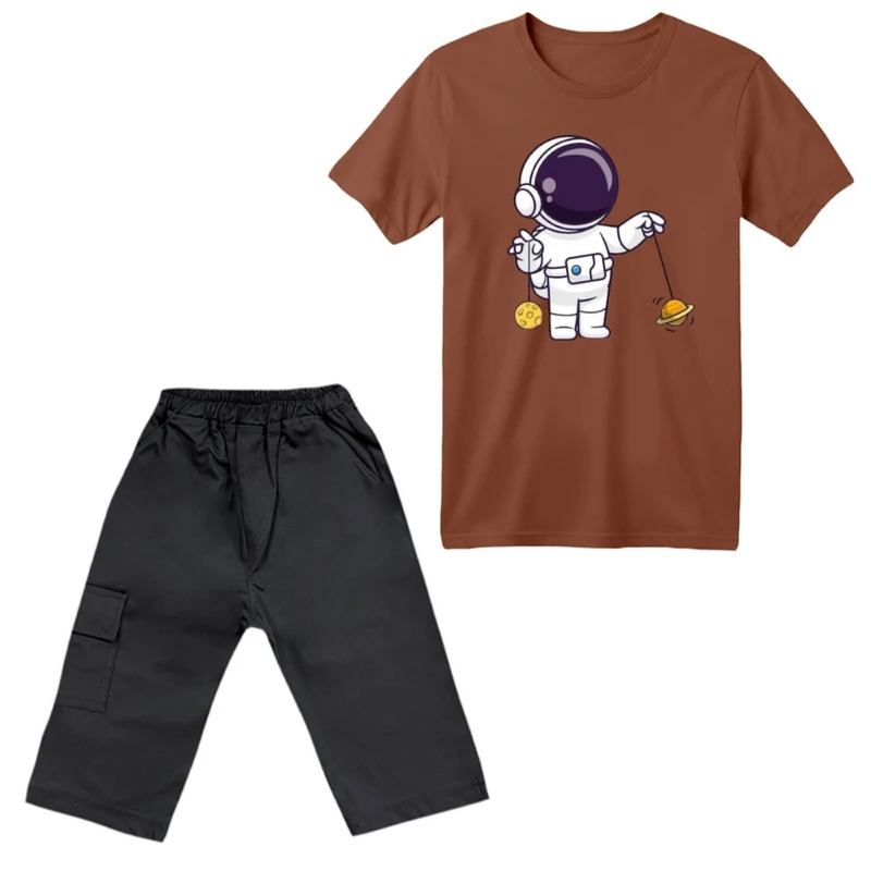 ست تی‌شرت آستین کوتاه و شلوارک پسرانه مدل فضانورد کد ۲