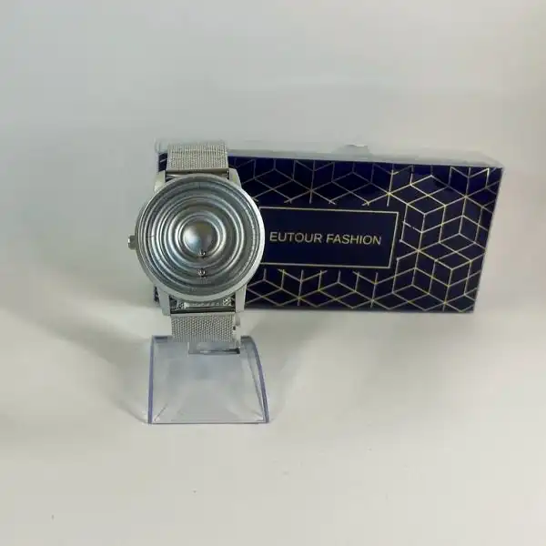 ساعت مچی عقربه ای یوتور مدل E041