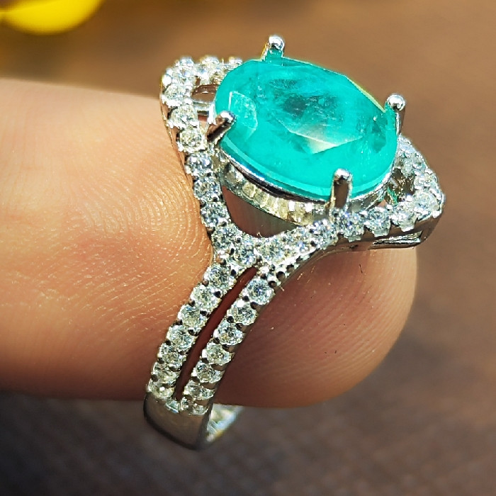 انگشتر نقره زنانه نقره جات بافندگان مدل سنگ تورمالین کد 400 انگشتر نقره زنانه نقره جات بافندگان مدل سنگ تورمالین کد 400