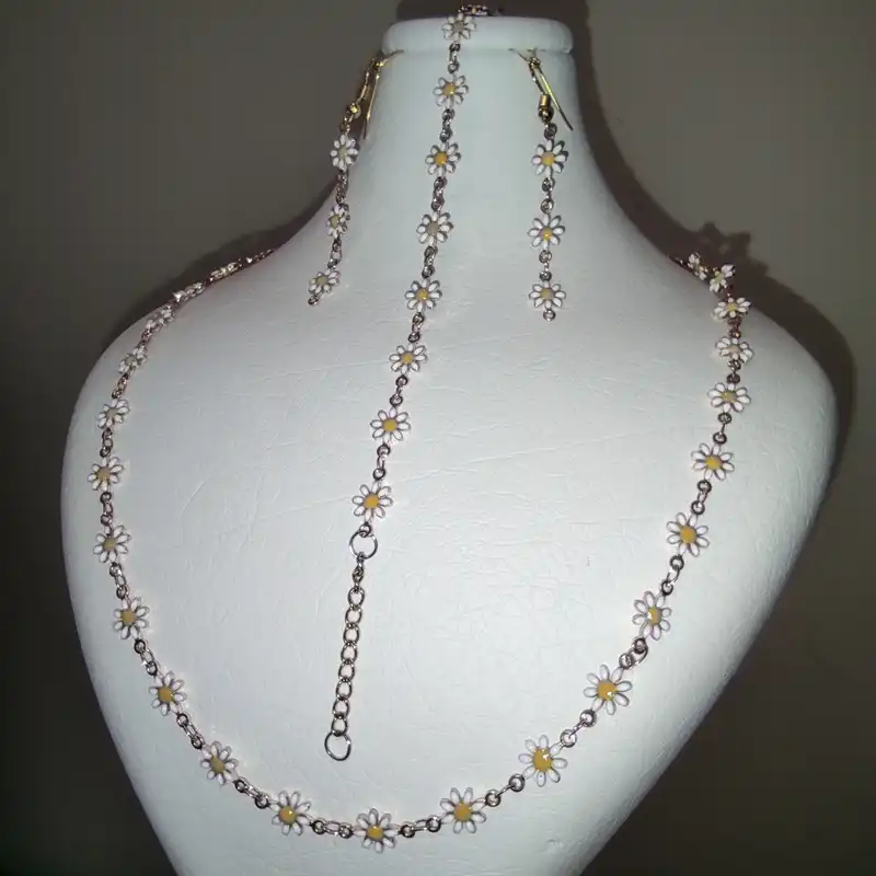 نیم ست زنانه مدل گل بابونه