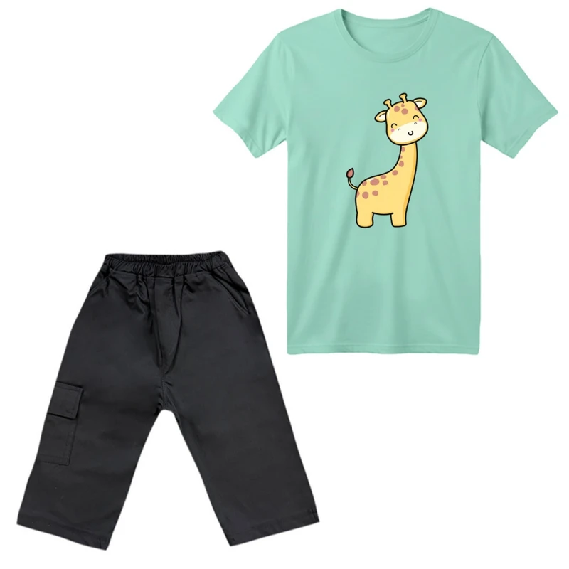 ست تی‌شرت آستین کوتاه و شلوارک دخترانه مدل زرافه کد ۵ رنگ سبز روشن