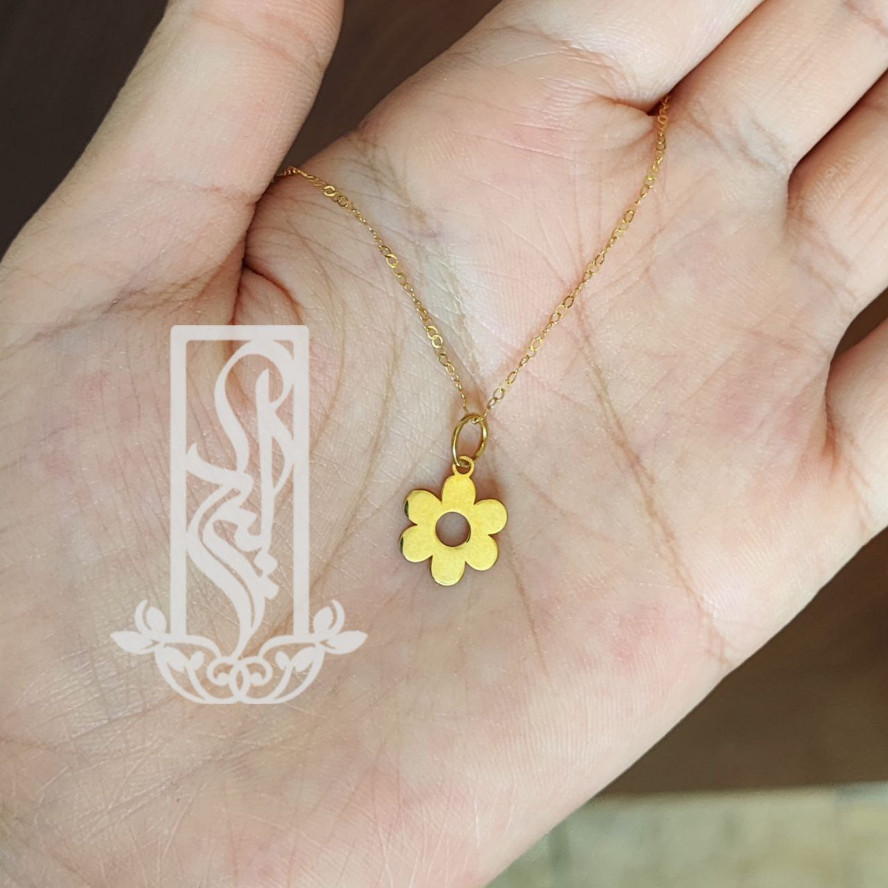 گردنبند طلا 18 عیار زنانه لیردا مدل گل ngn