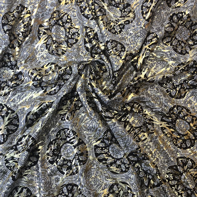 پارچه لباس عرض ۱.۵ متر مدل ۰۰۱۷ رنگ طلایی