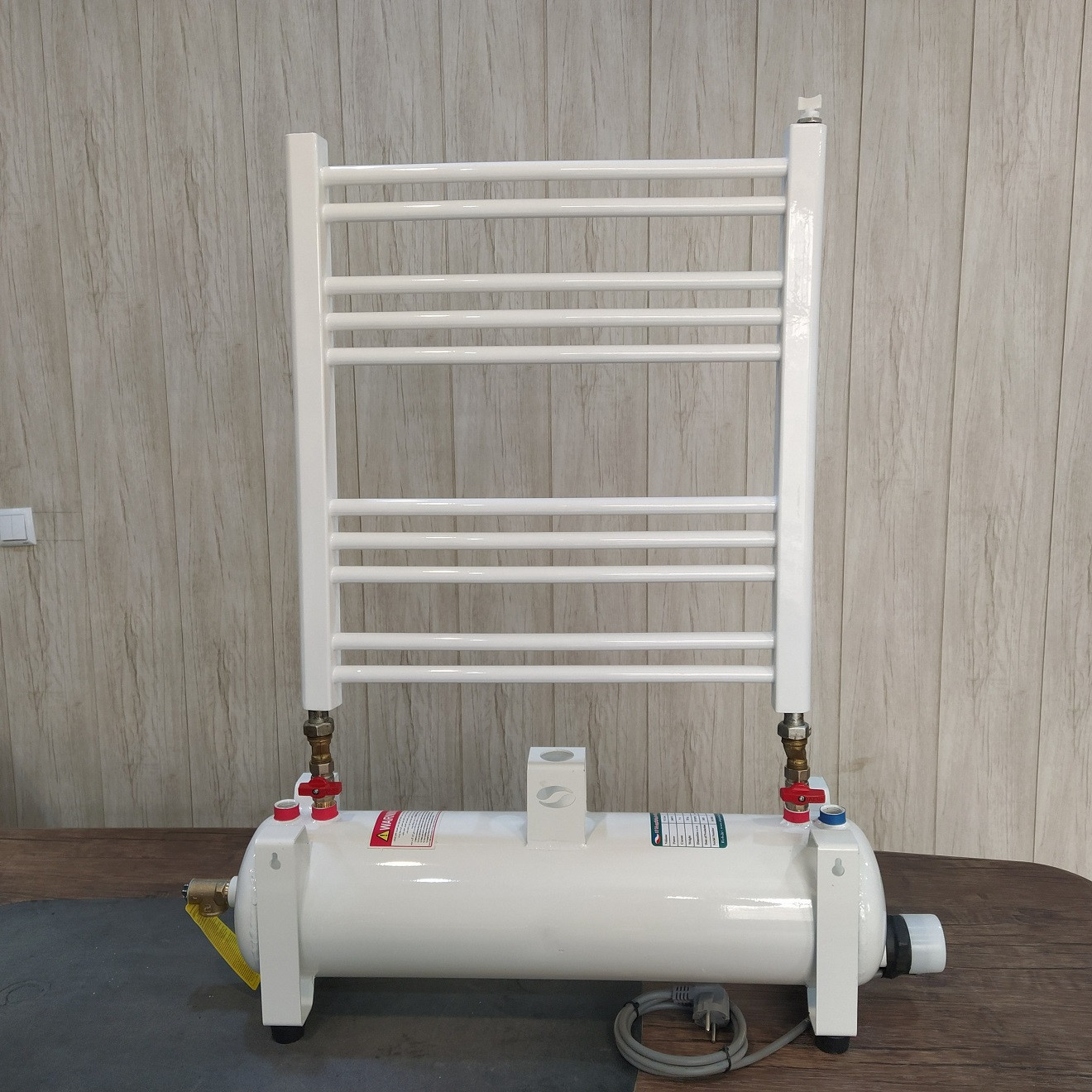 آبگرمکن برقی مدل 1615H-3 آبگرمکن برقی مدل 1615H-3