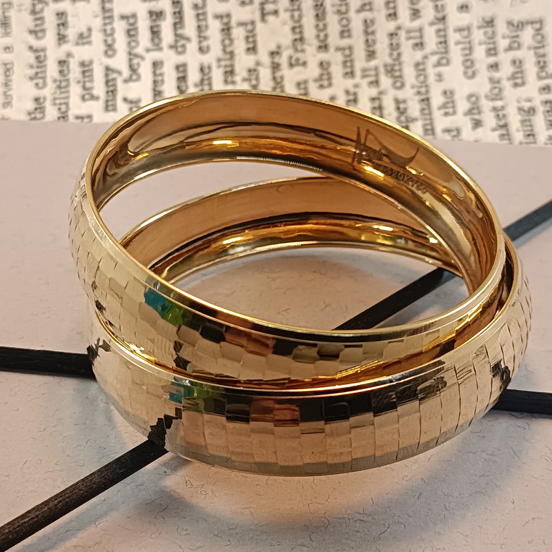 النگو طلا 18 عیار زنانه مدل تک پوش آینه ای مشبک نگاه s3