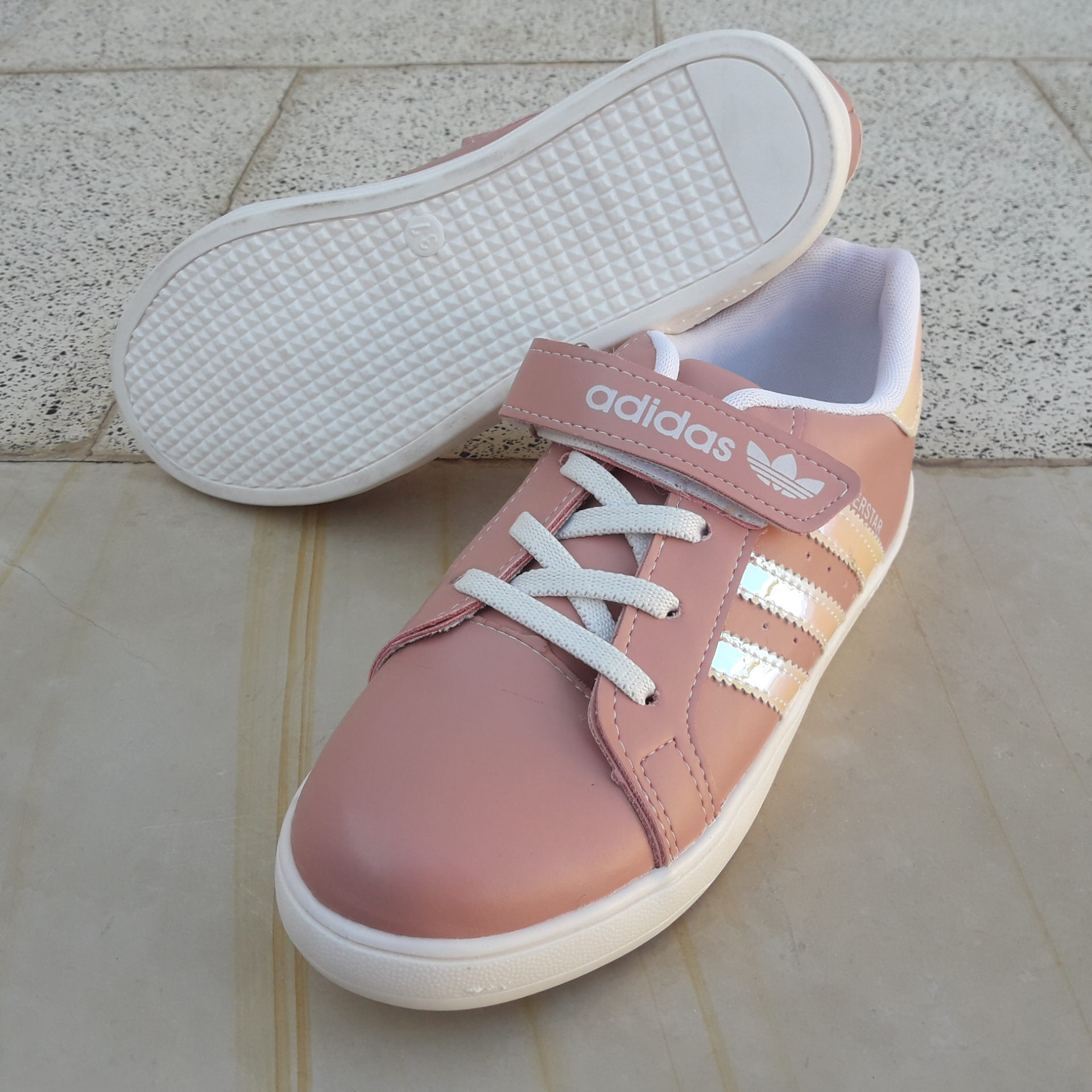 کفش راحتی بچگانه کد ۲۴۰